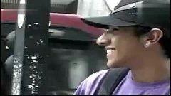 男的搞笑露胸,男星搞笑露胸，笑料百出引网友热议