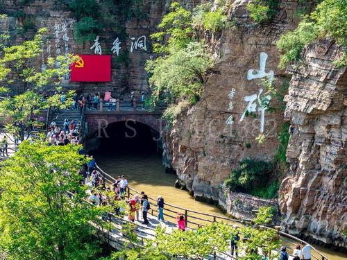 红旗渠景区图片,壮美山川中的水利奇迹，红色旅游胜地